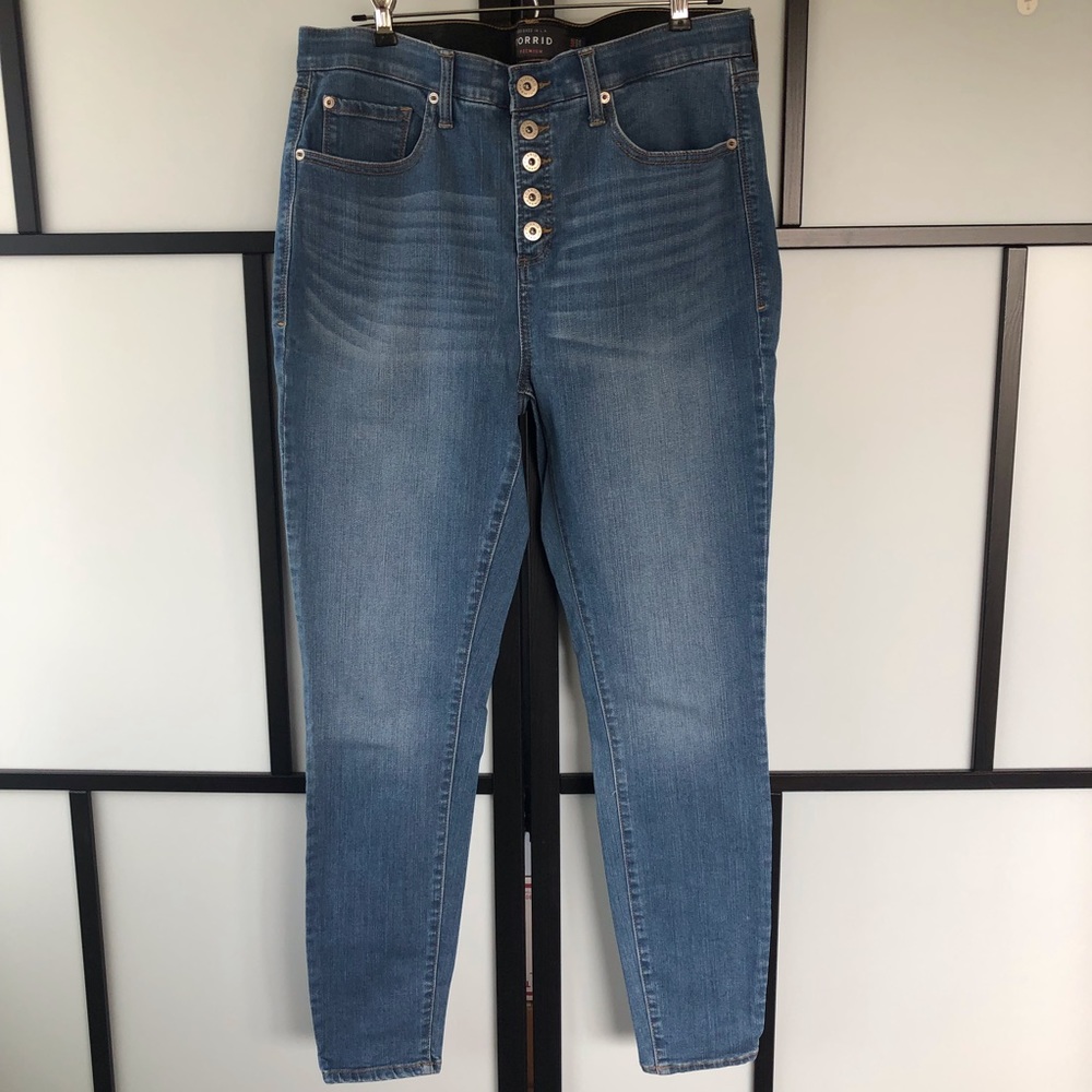 Torrid Button fly sky high skinny jeans size 14R
